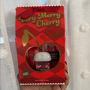 Bath & Body Works Very Merry Cherry Gift Set - Red & Gold Accents